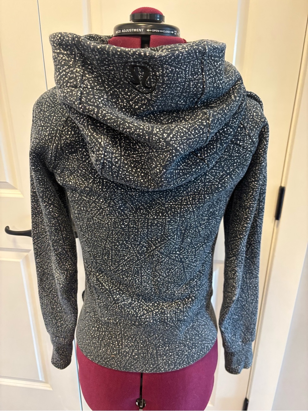 lululemon athletica Speckled Hooded Zip Jacket - Picture 4 of 5